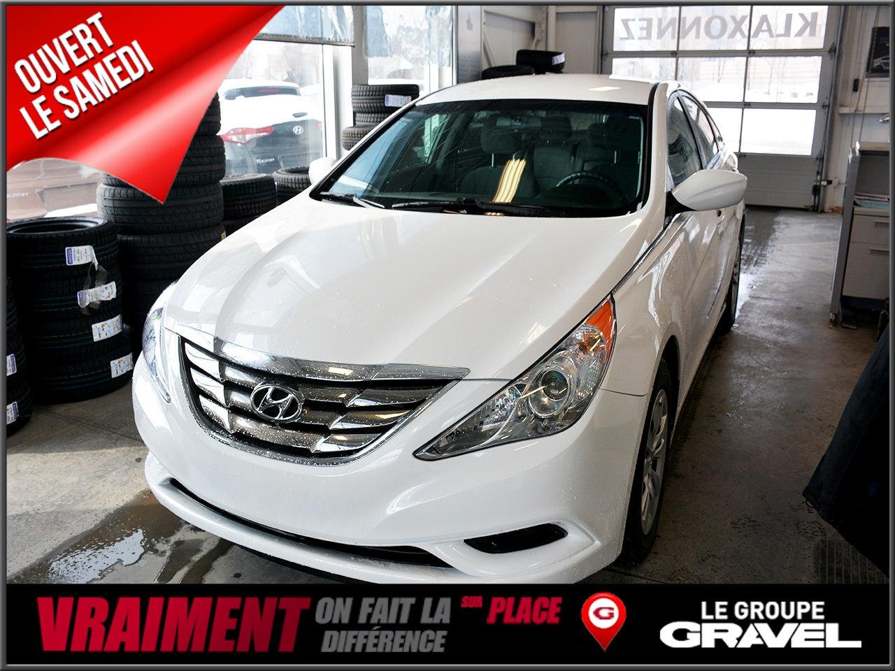 <a href=https://www.iledessoeurshyundai.com/occasion/Hyundai-Sonata-2013.html>https://www.iledessoeurshyundai.com/occasion/Hyundai-Sonata-2013.html</a>

JAMAIS ACCIDENTÉ - 1 SEUL PROPRIÉTAIRE - AIR CLIMATISÉ - GROUPE ÉLECTRIQUE COMPLET - AIR CLIMATISÉ - BLUETOOTH - CRUISE CONTROL - LECTEUR CD - VITRES ÉLECTRIQUES - PORTIÈRES ÉLECTRIQUE - MIROIRS ÉLECTRIQUE CHAUFFANTS - ET BEAUCOUP PLUS . . . VENEZ NOUS VOIR !        **Ouvert le samedi de 10h a 16h **.    Nous répondons aux demandes dinformations par courriel 7/7 jours , demandez-nous notre programme VIP pour une expérience unique dans le domaine automobile.Véhicule doccasion inspecté en 150 points mécaniques et esthétiques par nos techniciens expérimentés et le carproof est disponible gratuitement.Le financement sur place 1er, 2e, 3e chance au crédit.Ile des Soeurs Hyundai situé à deux pas du centre ville de Montréal, facile dacces par la Rive Sud et la Rive Nord.Aussi disponible programme certifié Hyundai incluant une garantie supplémentaire dun an ou 20 000 km cumulatif a loriginale de 5 ans / 100 000 km. LE GROUPE GRAVEL DEPUIS 1952... FAIT LA DIFFERENCE SUR PLACE!!