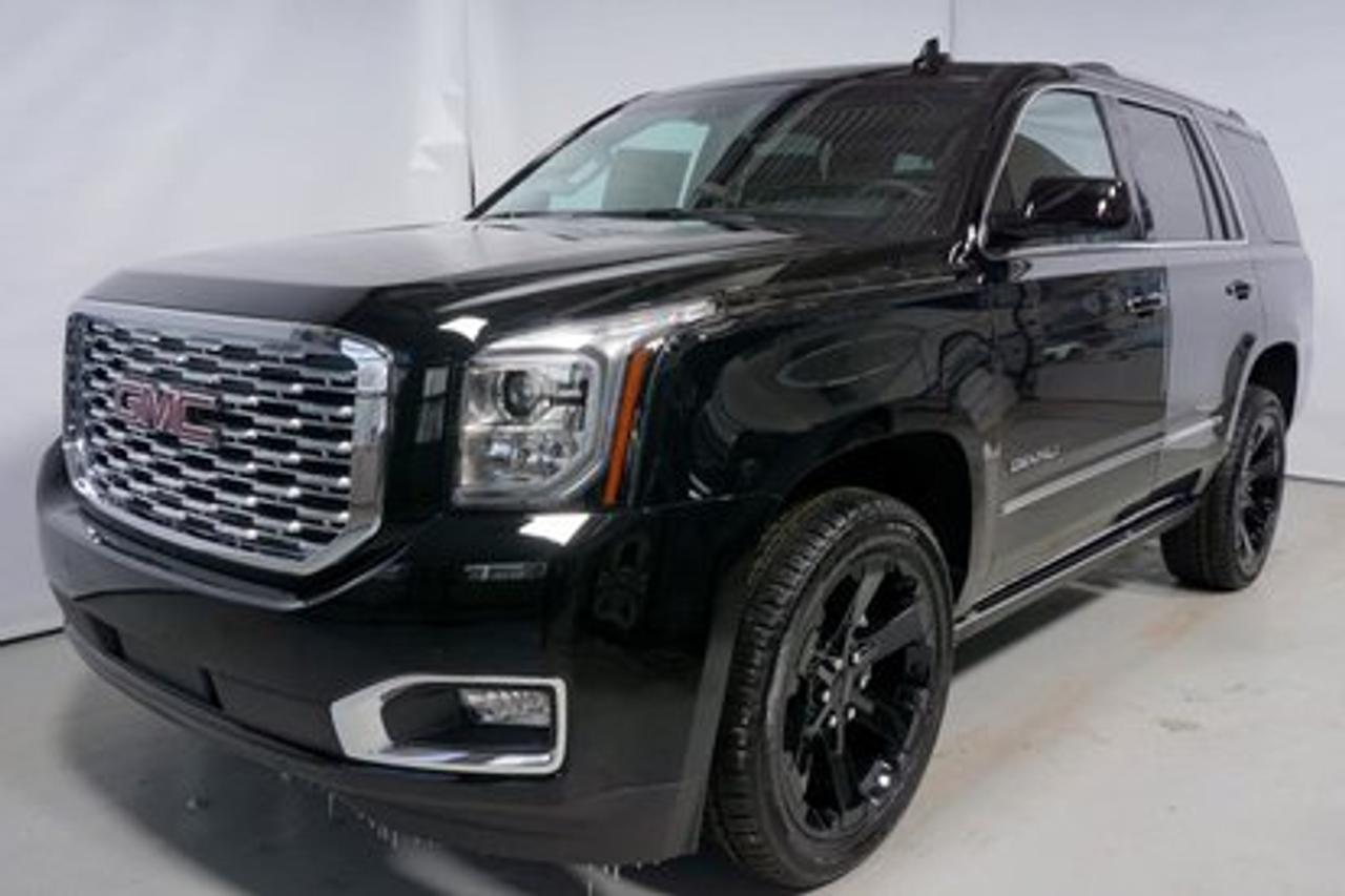<a href=https://www.autoaubaine.com/GMC-Yukon-c6993463.html>https://www.autoaubaine.com/GMC-Yukon-c6993463.html</a>

GMC Yukon Denali  2018Régulateur de vitesse, Essuie-glaces intermittents, Freins ABS, Contrôle de stabilité, Coussin gonflable conducteur, Coussins gonflables latéraux, Démarreur à distance, Lecteur MP3, Intérieur en cuir, Siège mémoire, Volant ajustable, Marchepieds, Tapis protecteurs, Attelage remorque, Caméra de recul, Pédales ajustables, Rétroviseurs, Volant gainé de cuir, Rétroviseur électrique, Sièges arrières chauffants, Direction assistée, Sièges de troisième rangée, Rétroviseurs chauffants, Siège à réglage électrique, Coussins gonflables arrière pour la tête, Siège conducteur - soutien lombaire, Siège passager - soutien lombaire, Siège refroidissant, Démarrage sans clé, Freins à disque, Sièges chauffants - Avant, Antipatinage, Phares antibrouillards, Système de surveillance de la pression des pneus, Sièges baquets, Technologie Bluetooth intégrée, Climatisation arrière, Roue de secours - Temporaire, Rétroviseur à atténuation automatique, Surveillance de langle mort, Climatisation, Volant chauffant