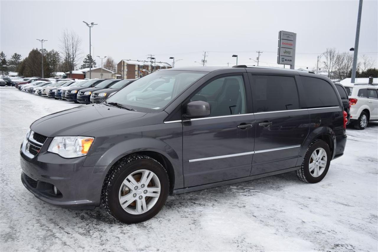 Used 2016 Dodge Grand Caravan Crew+7 for sale in Sherbrooke, QC