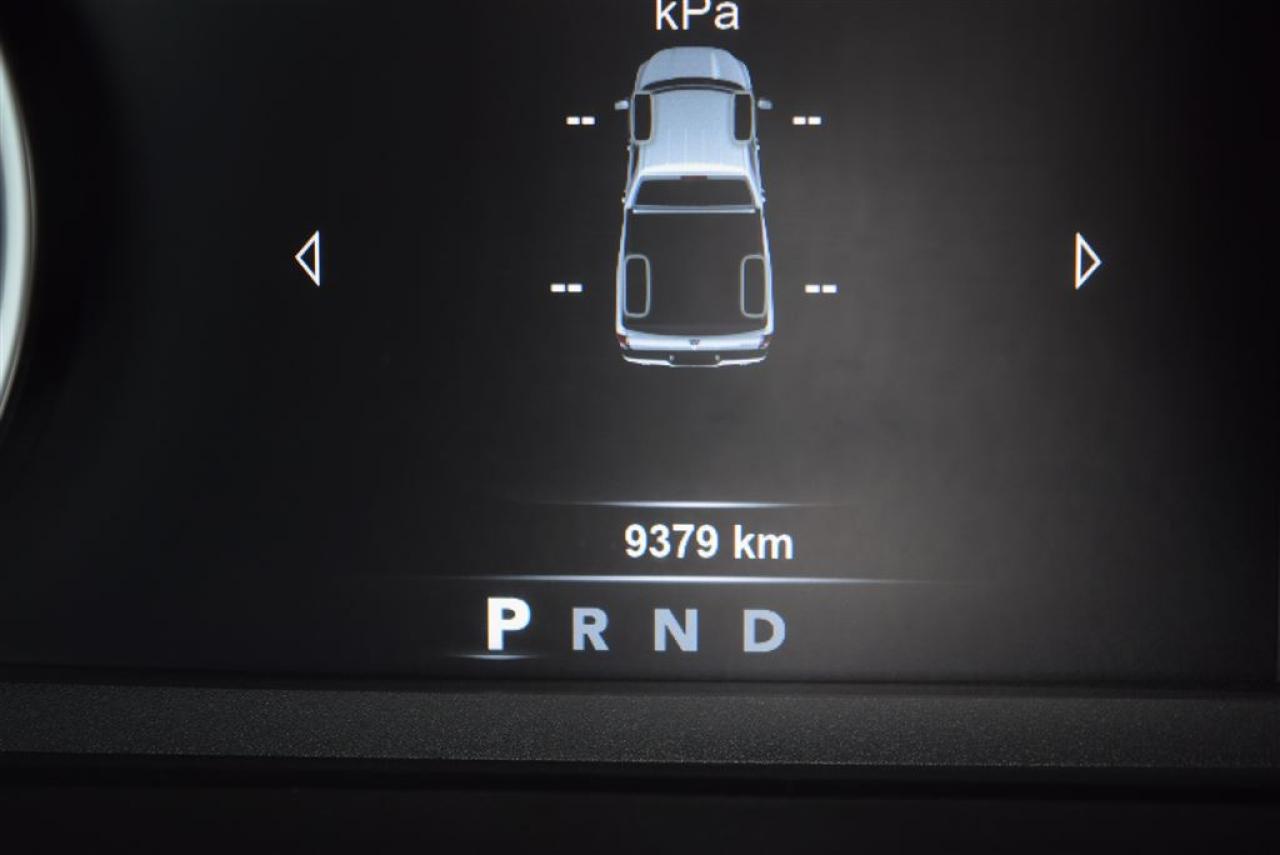 663046
