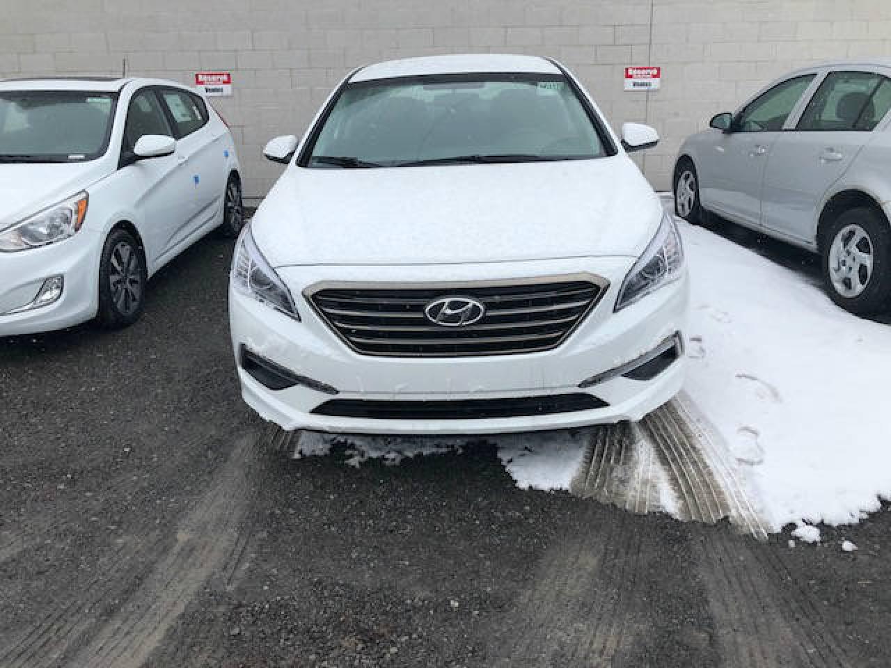 Used 2017 Hyundai Sonata GL for sale in Ile-des-Soeurs, QC