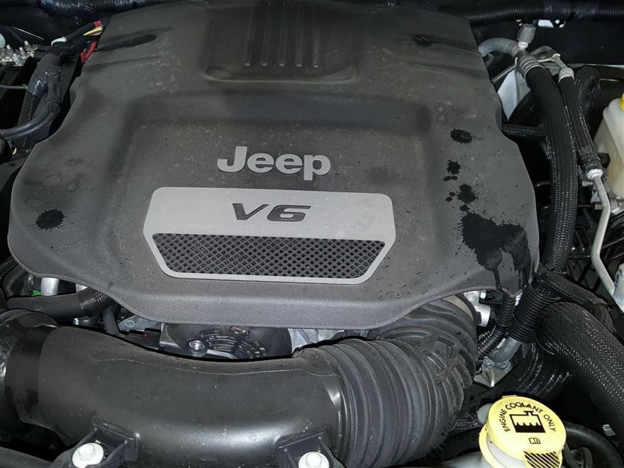 663081