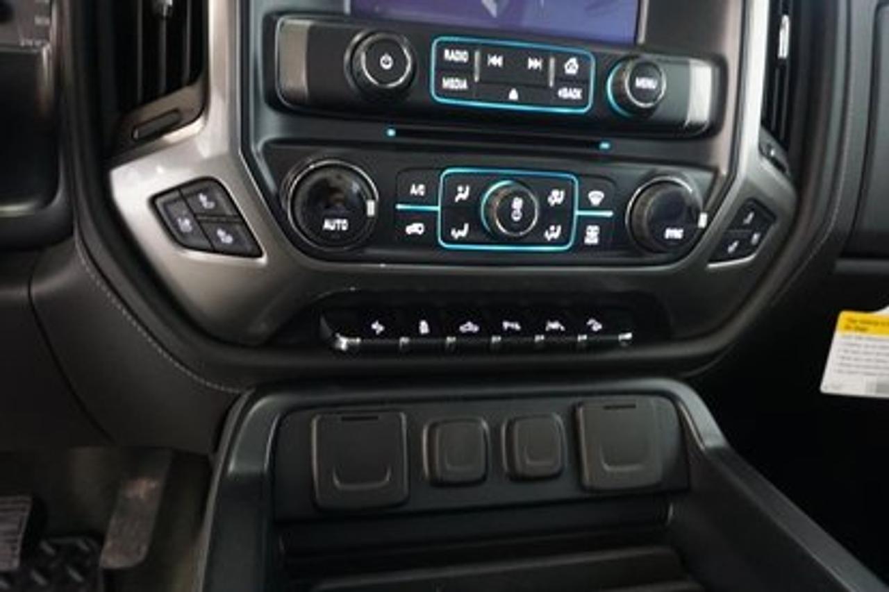 663086.11653305