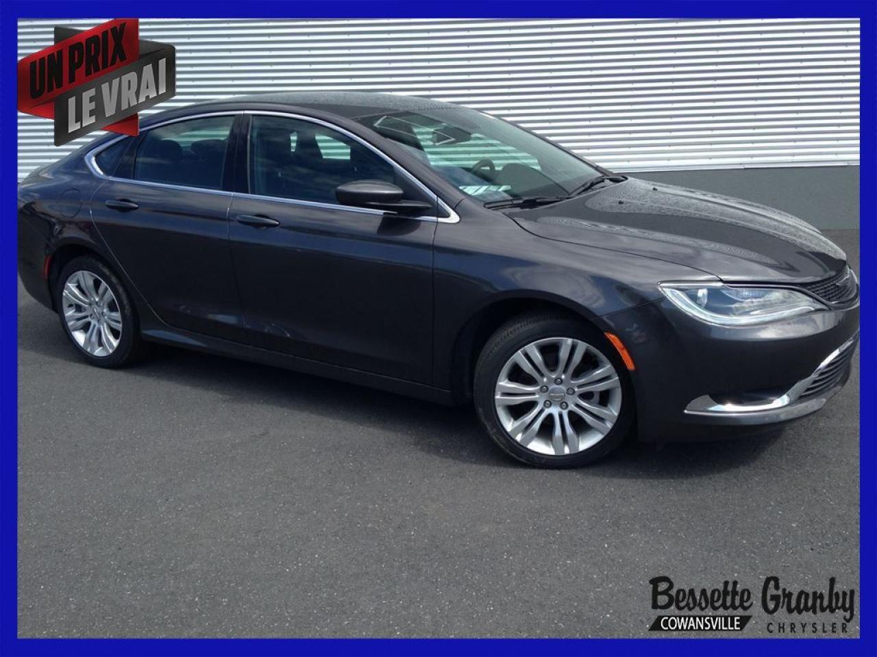 Used 2016 Chrysler 200 Ltd Navigation for sale in Granby, QC