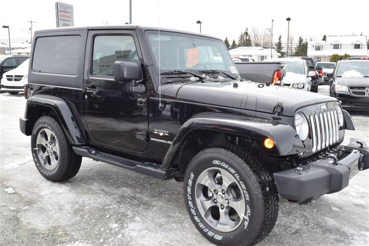 Used 2017 Jeep Wrangler Sahara Awd for sale in Sherbrooke, QC