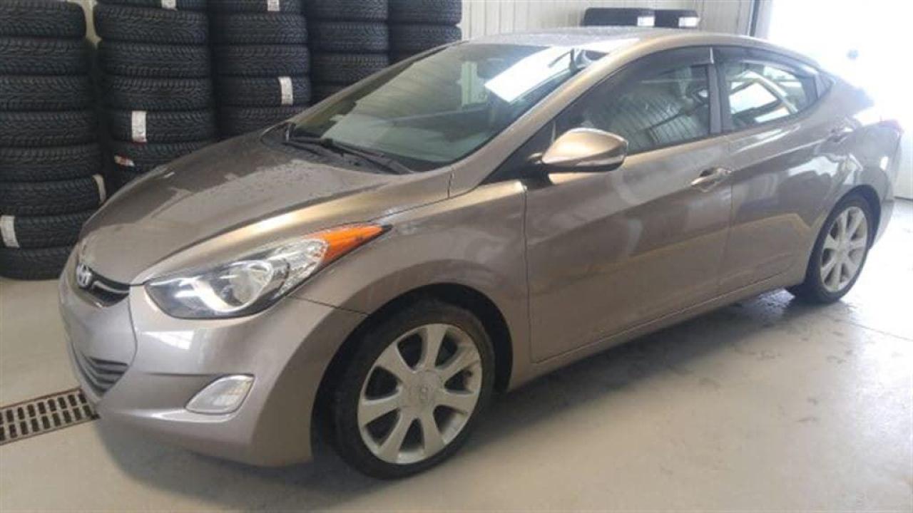 Used 2012 Hyundai Elantra Ltd Nav. Toit for sale in Gatineau, QC