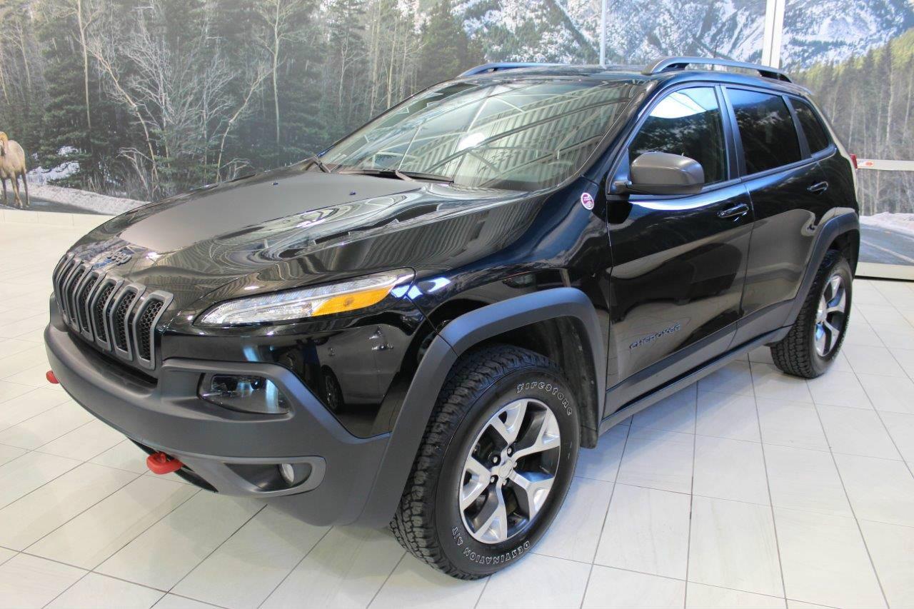 Used 2017 Jeep Cherokee Trailhawk plus 4x4 for sale in Laval, QC