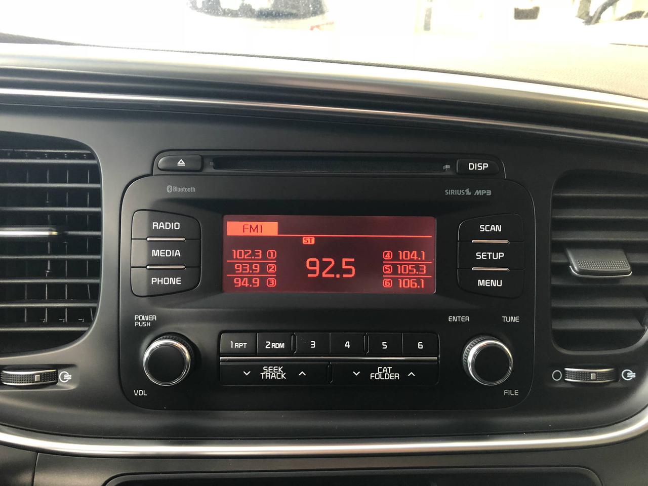 663185.11655327