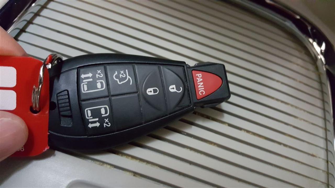 663261