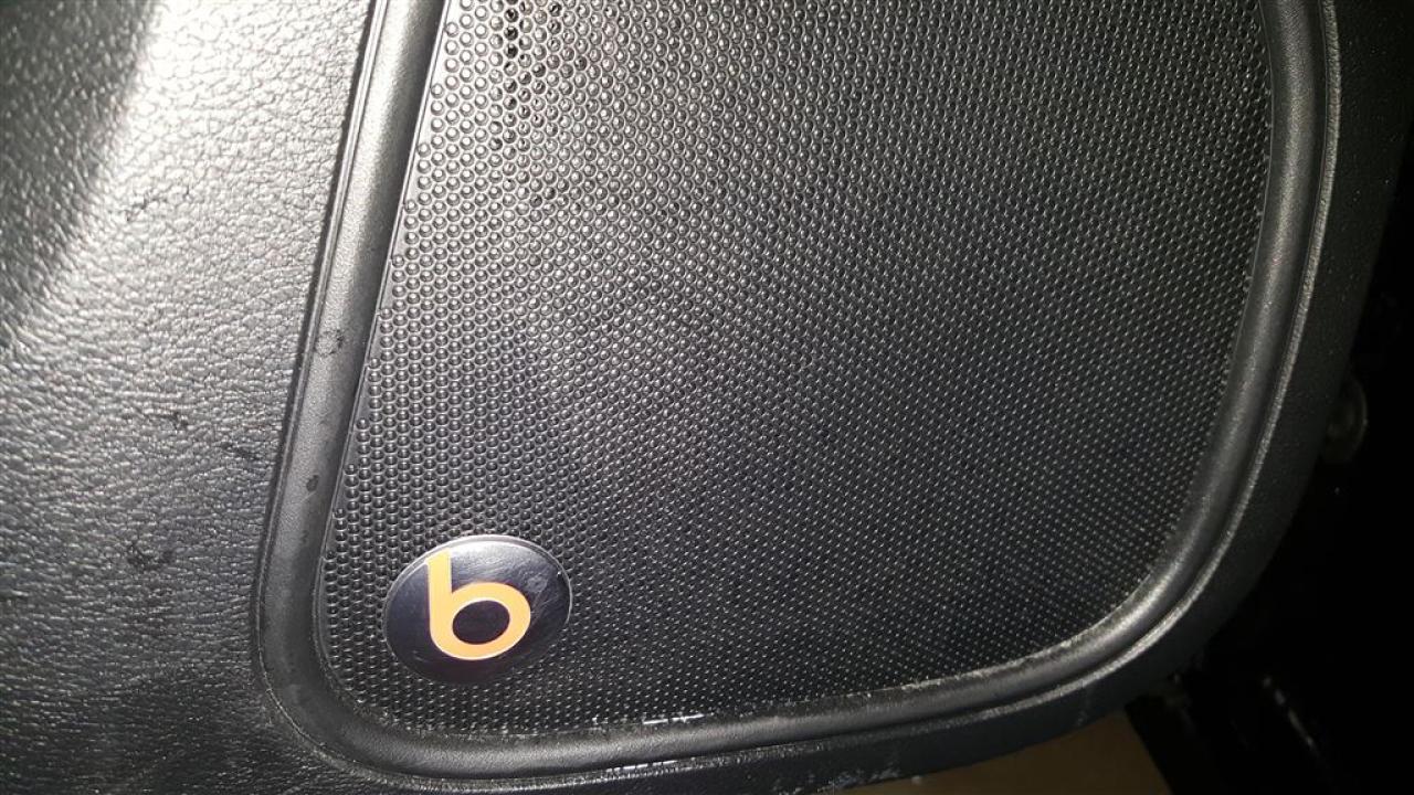 663280