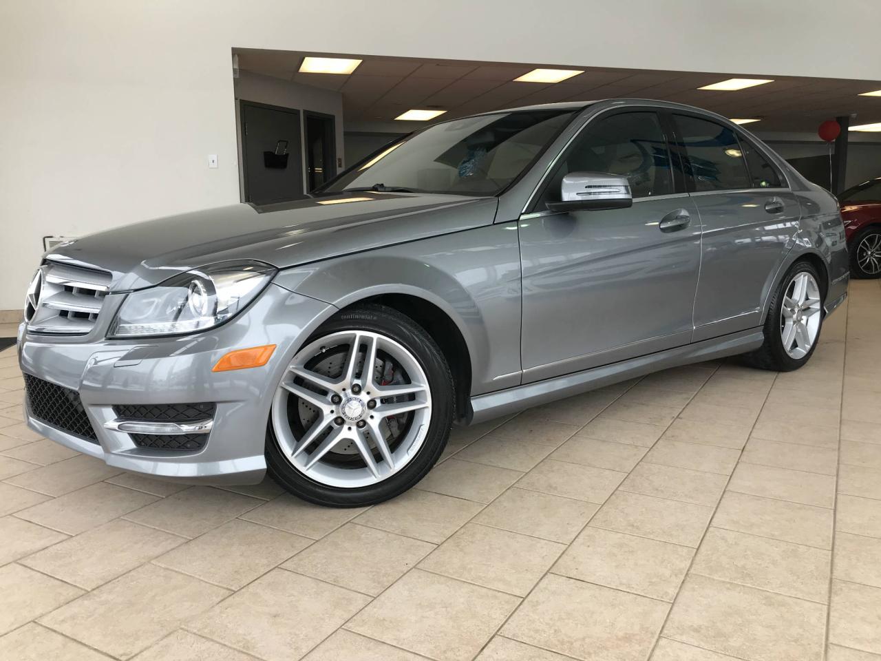 Used 2012 Mercedes-Benz C-Class C 300  4MATIC  CUIR TOIT OUVRANT for sale in Pointe-Aux-Trembles, QC