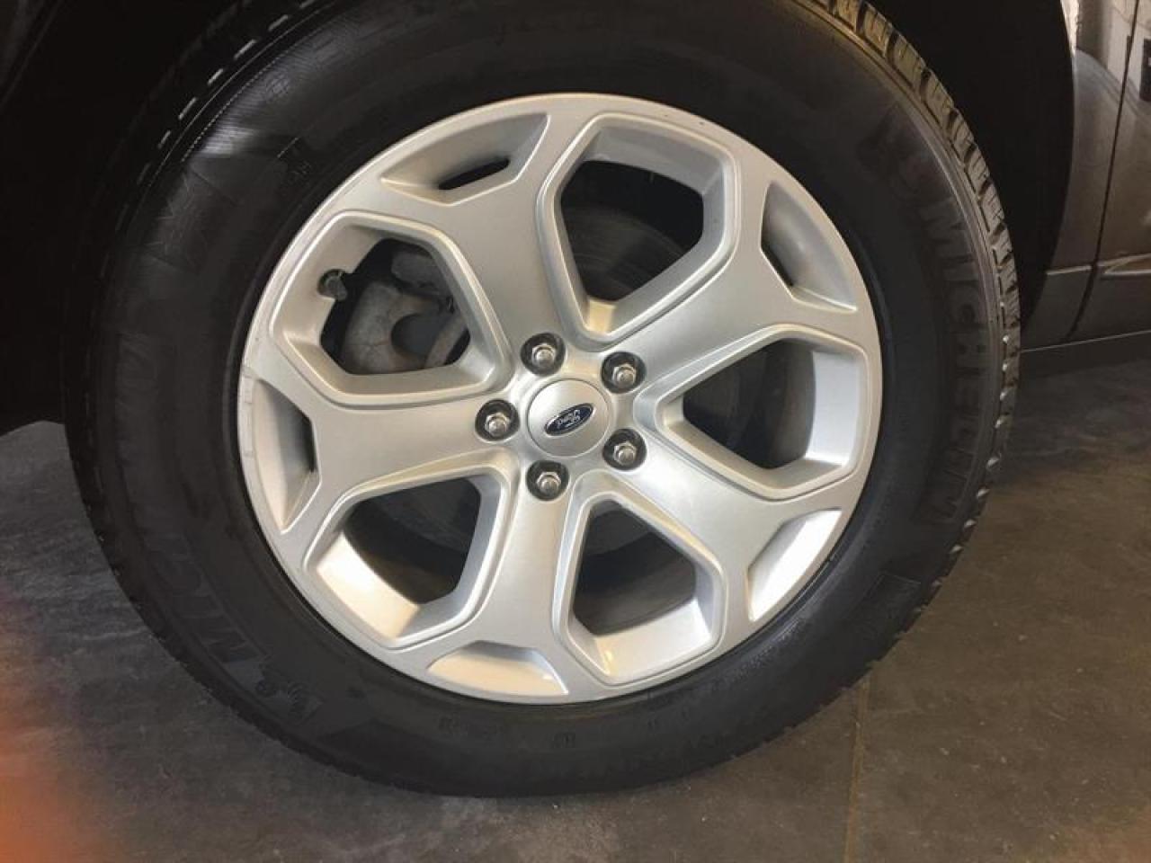 663303