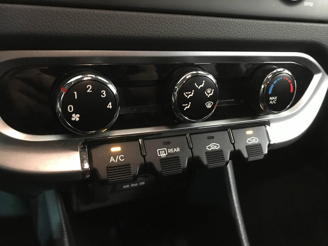 663304