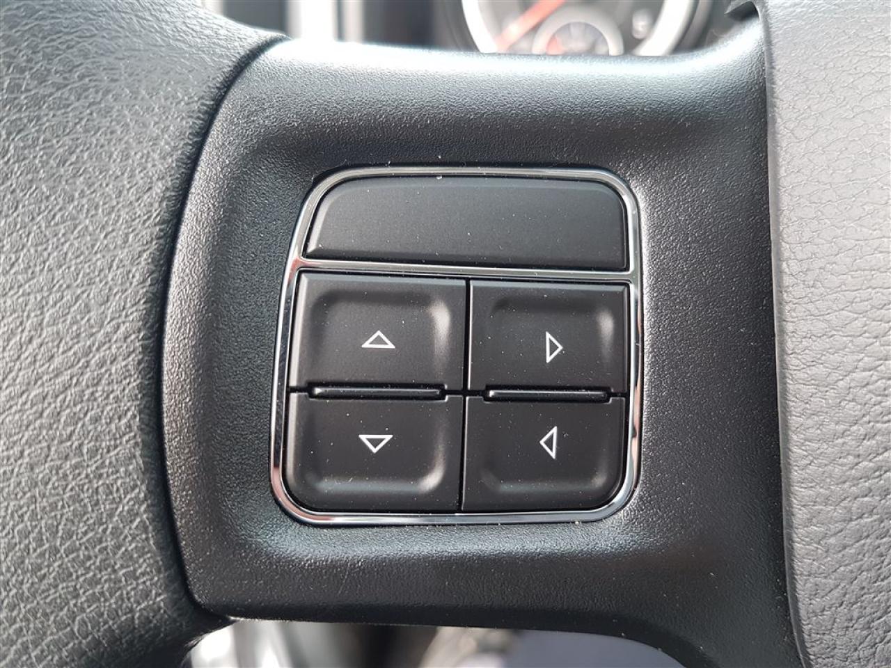 663305