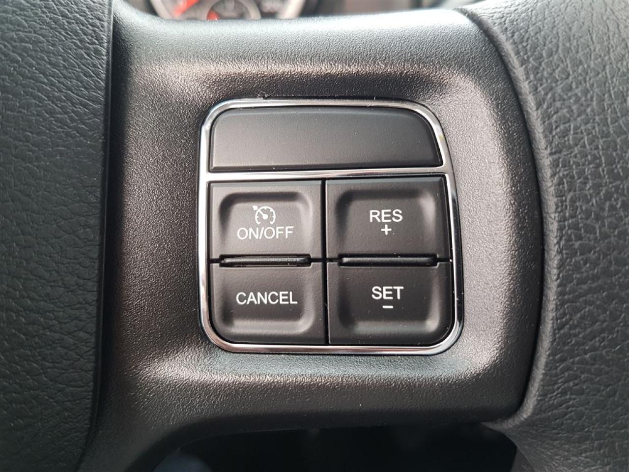 663305