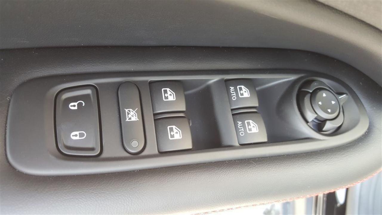 663316
