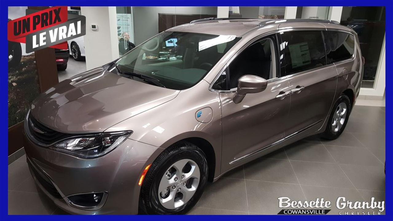 Used 2018 Chrysler Pacifica Touring-L +cuir for sale in Granby, QC
