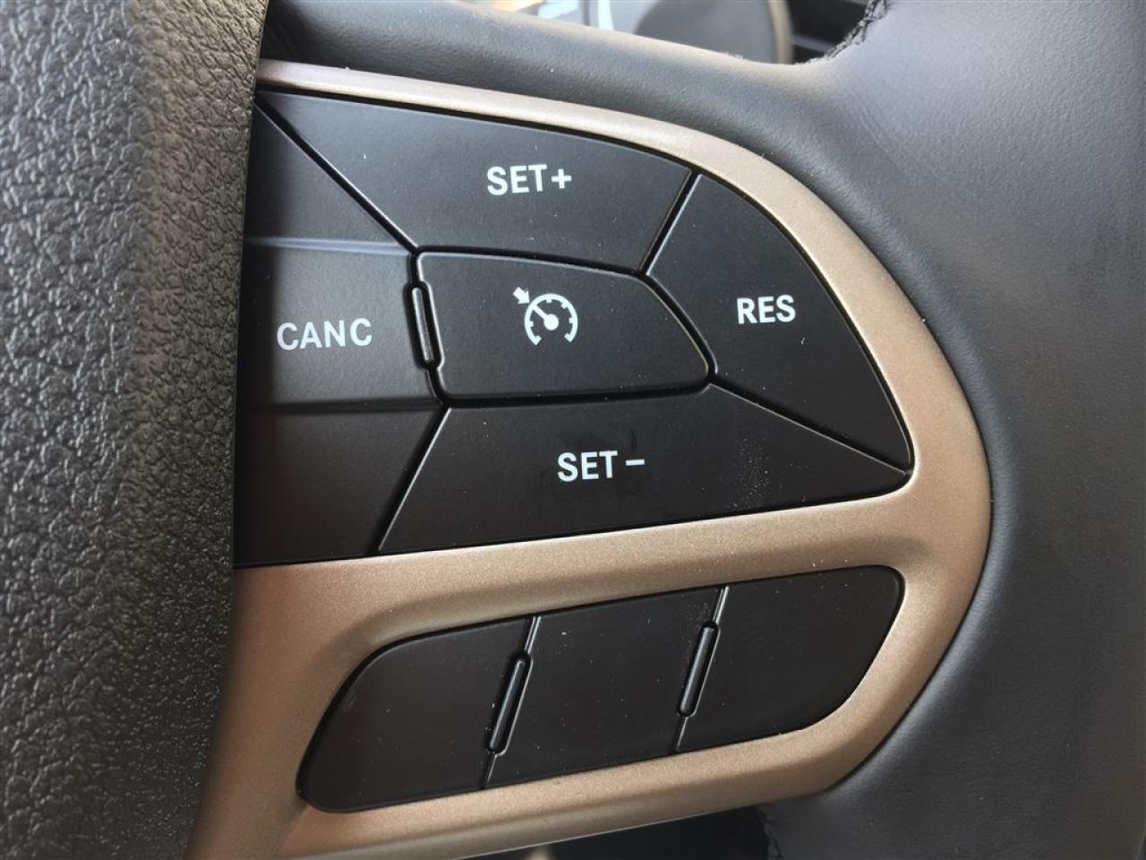 663387