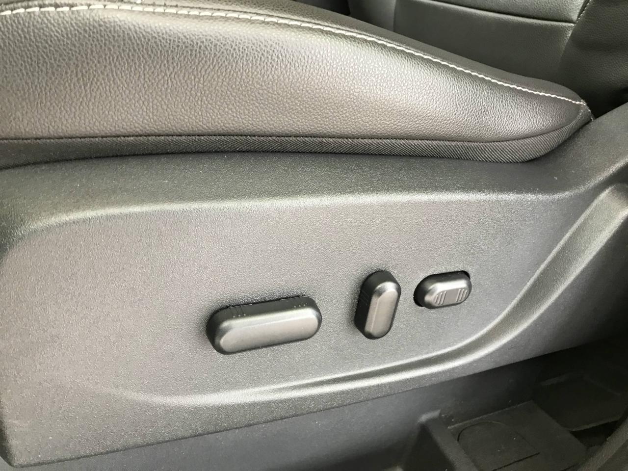 663402
