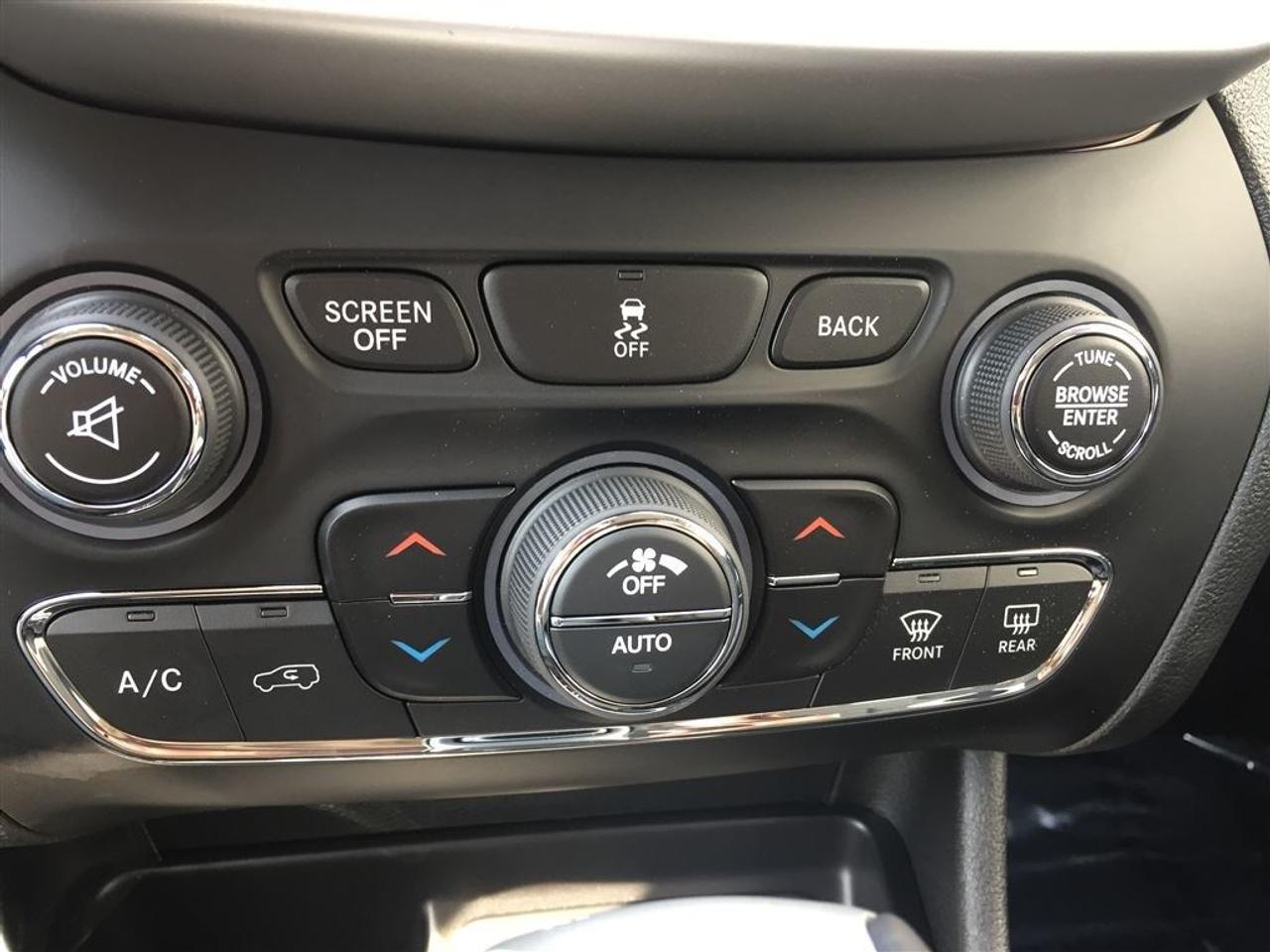 663408.11661124