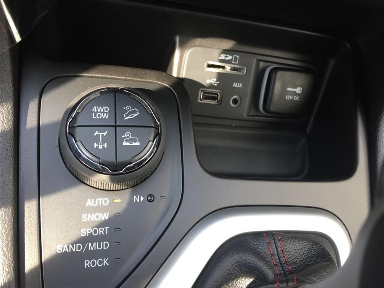 663408