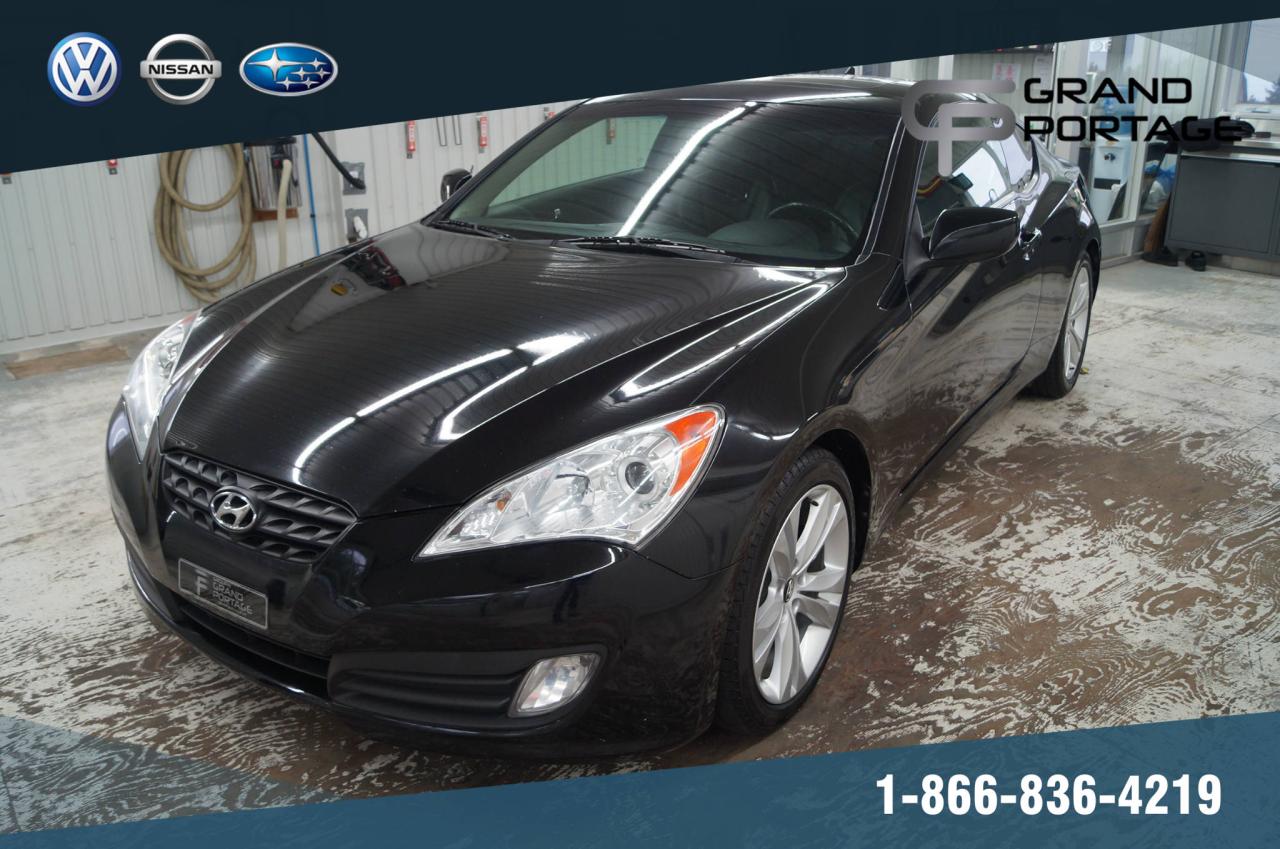 Used 2010 Hyundai Genesis Premium 2.0L + MANUEL + MAGS + TOIT +  A for sale in Rivière-Du-Loup, QC