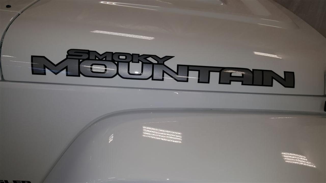663425