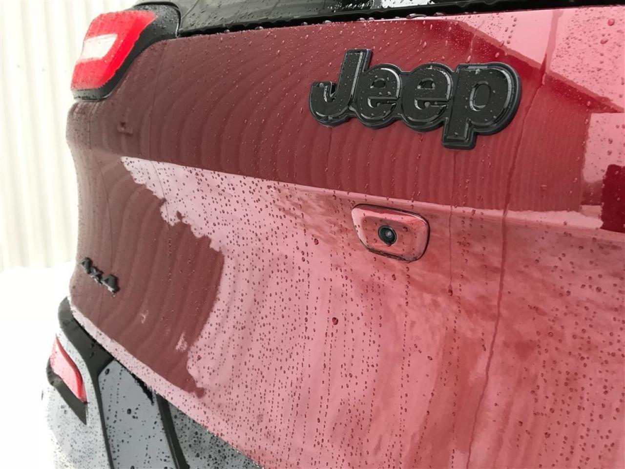 663443