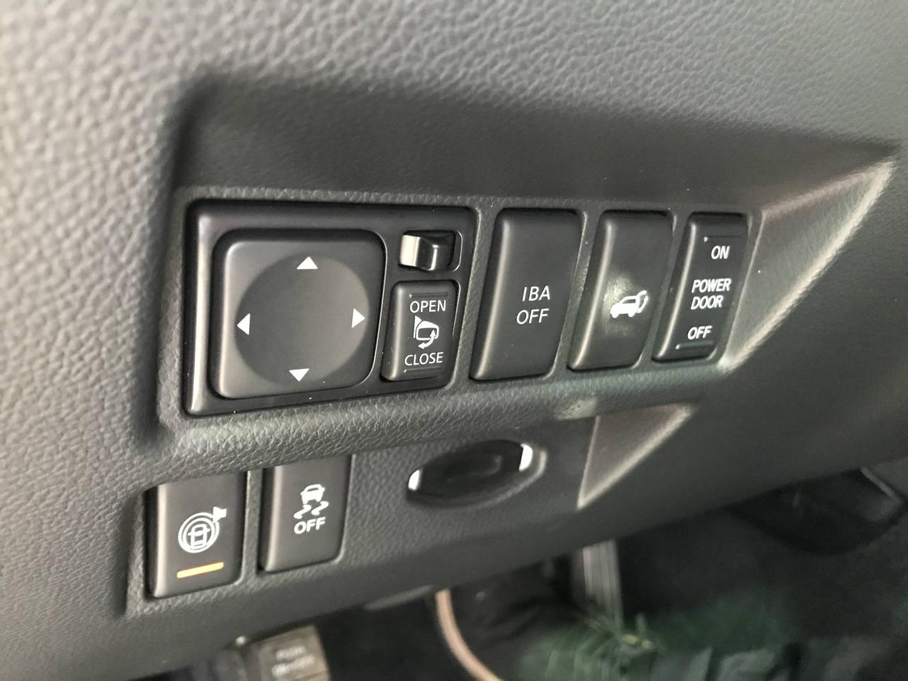 663458