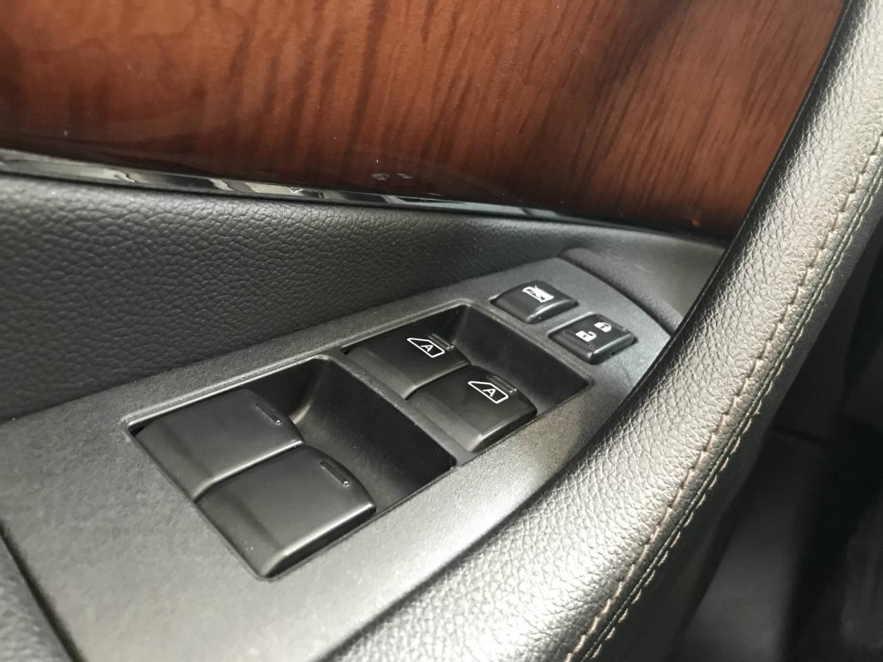 663458