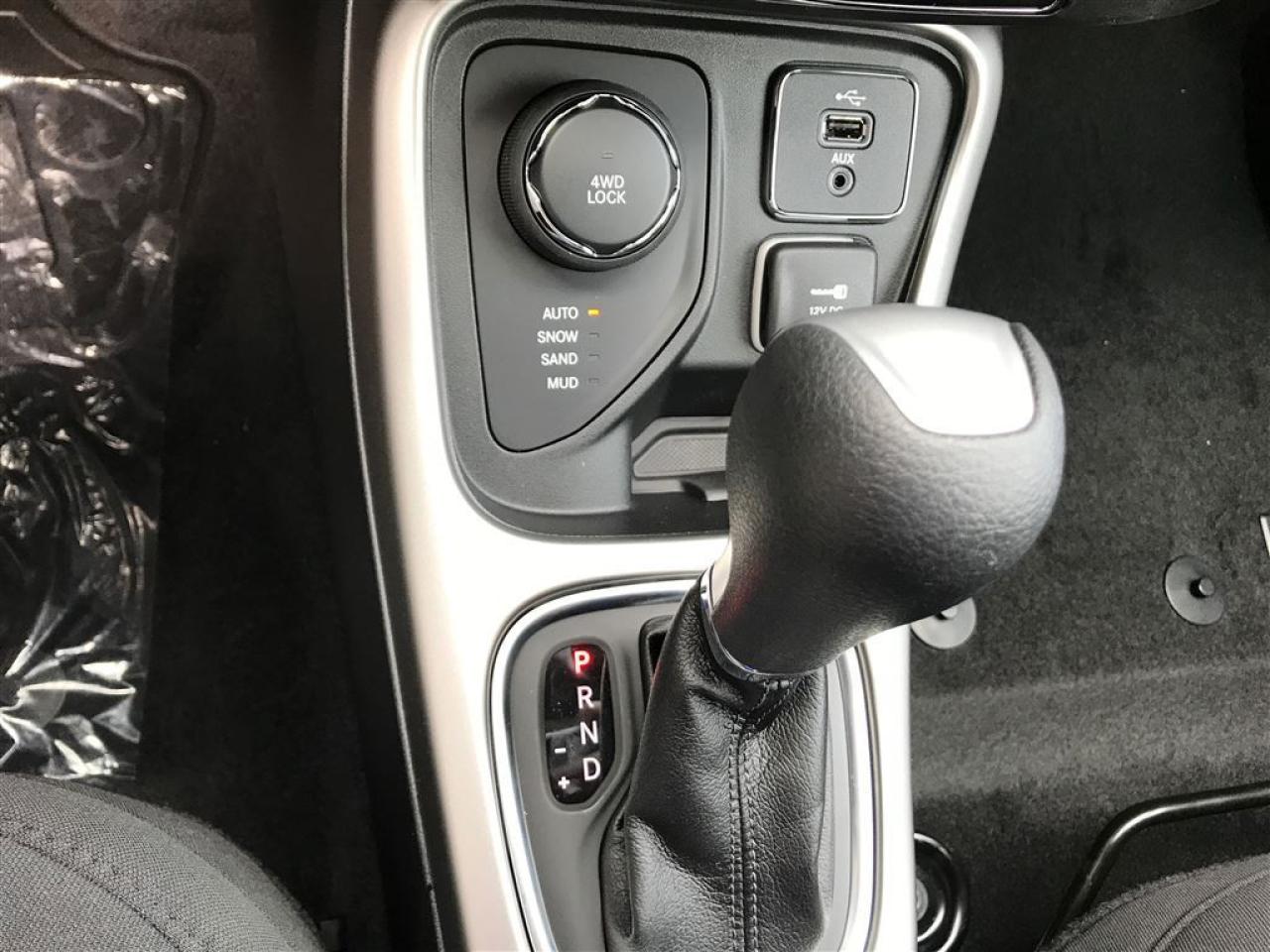 663459