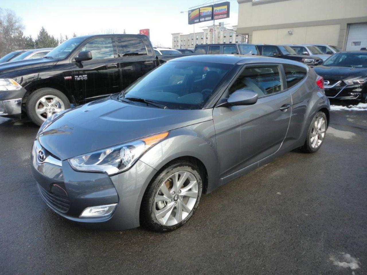 Used 2017 Hyundai Veloster Coupe-DCT-Bluetooth-Mags a vendre for sale in Laval, QC