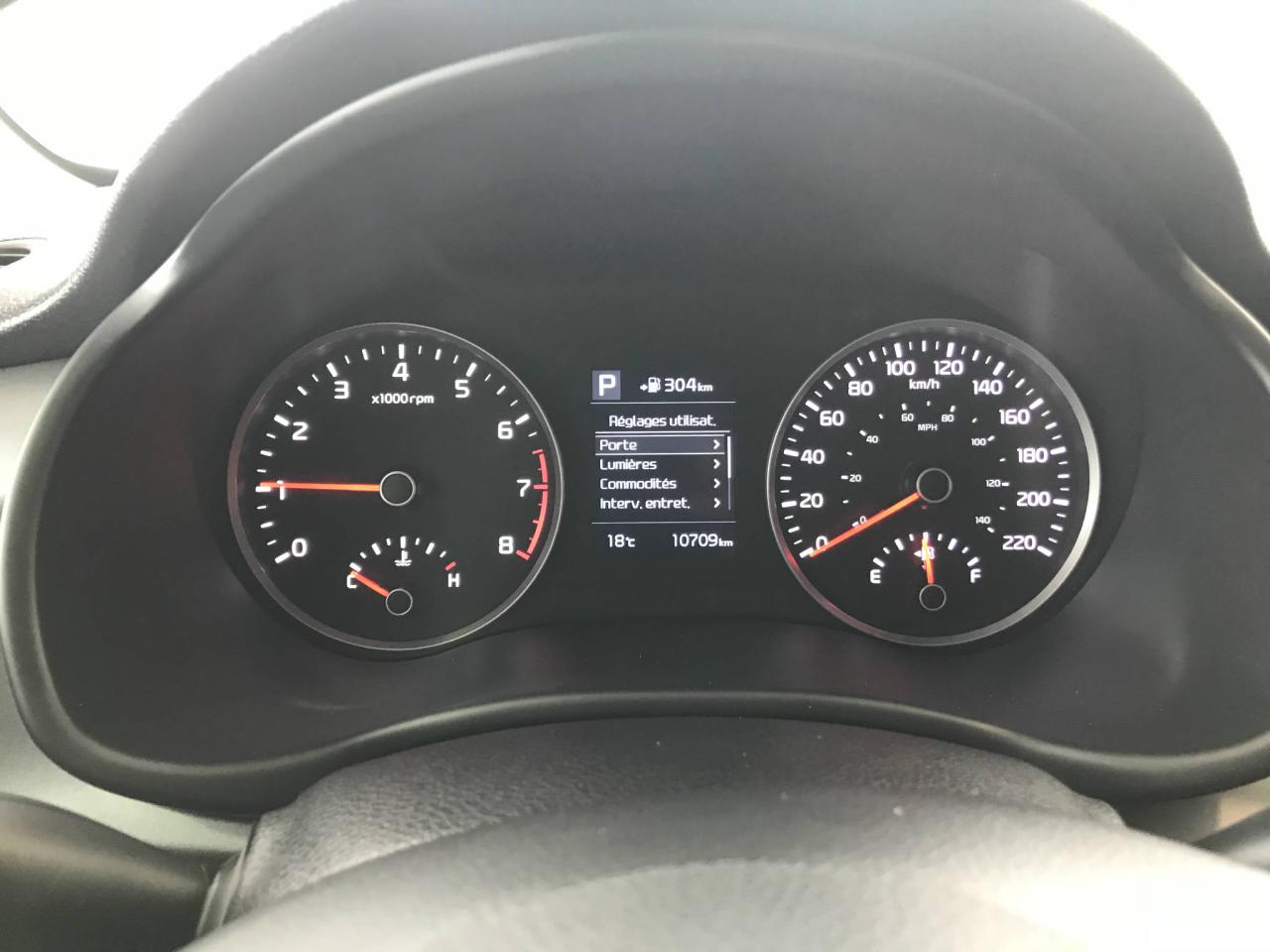 663497
