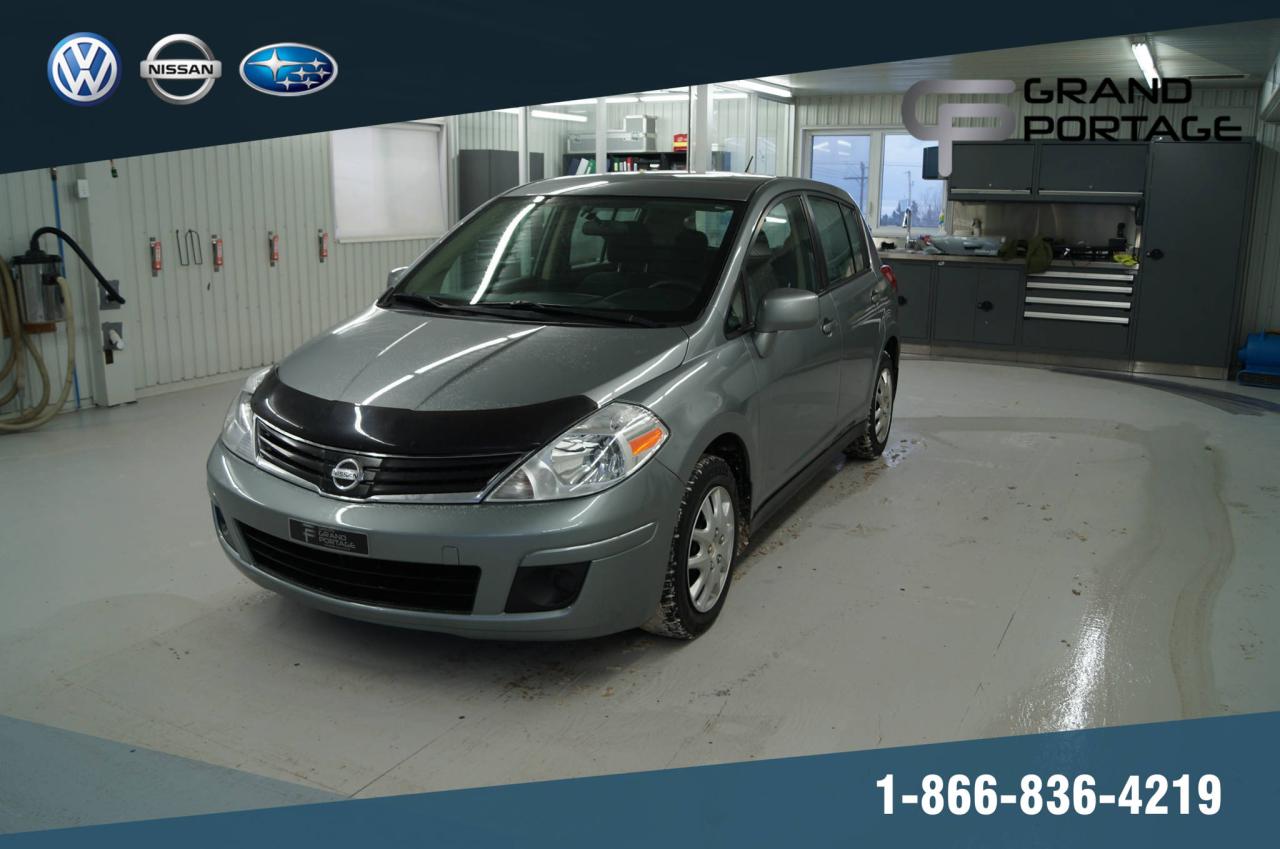 Used 2010 Nissan Versa 1.8L + AUTO + AC + HATCHBACK + ÉCONOMIQU for sale in Rivière-Du-Loup, QC