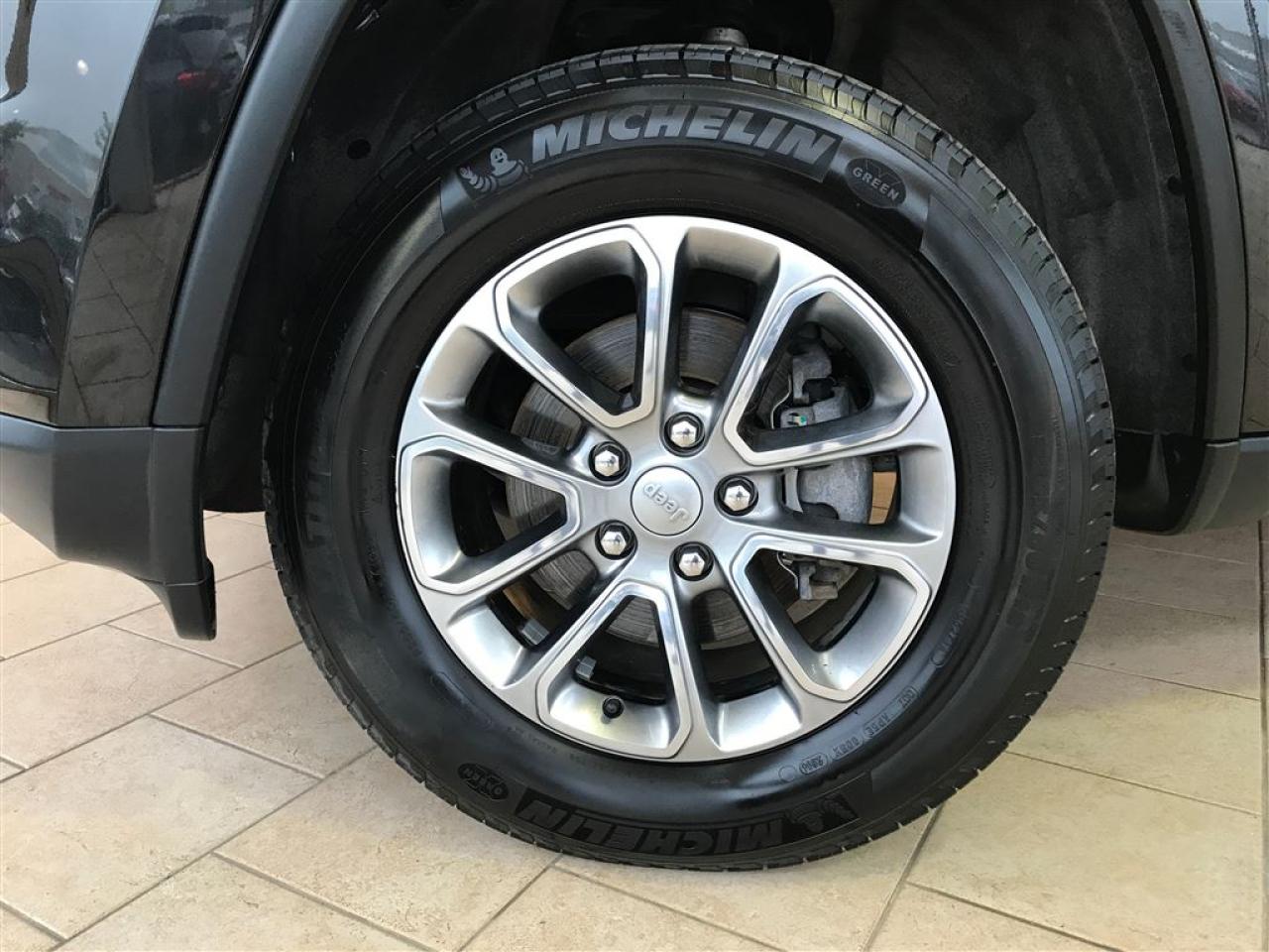 663523