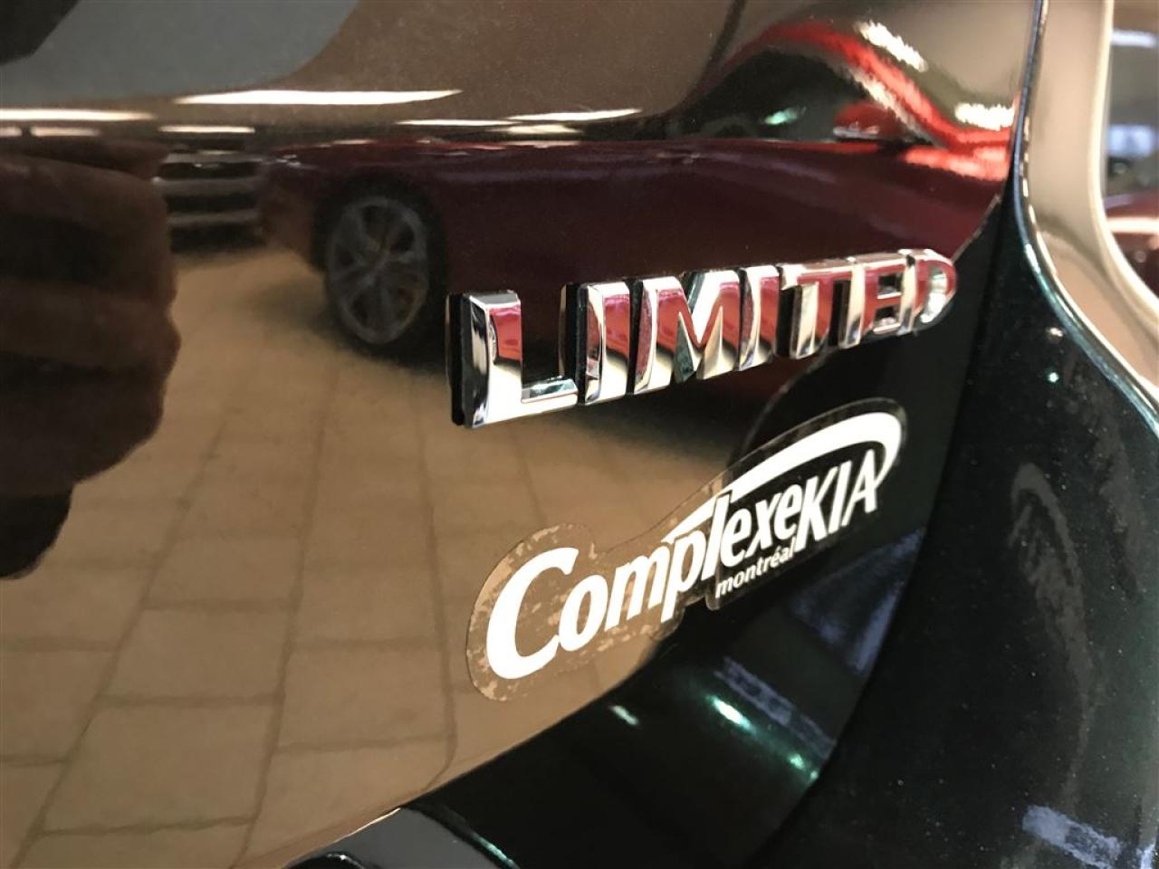 663523