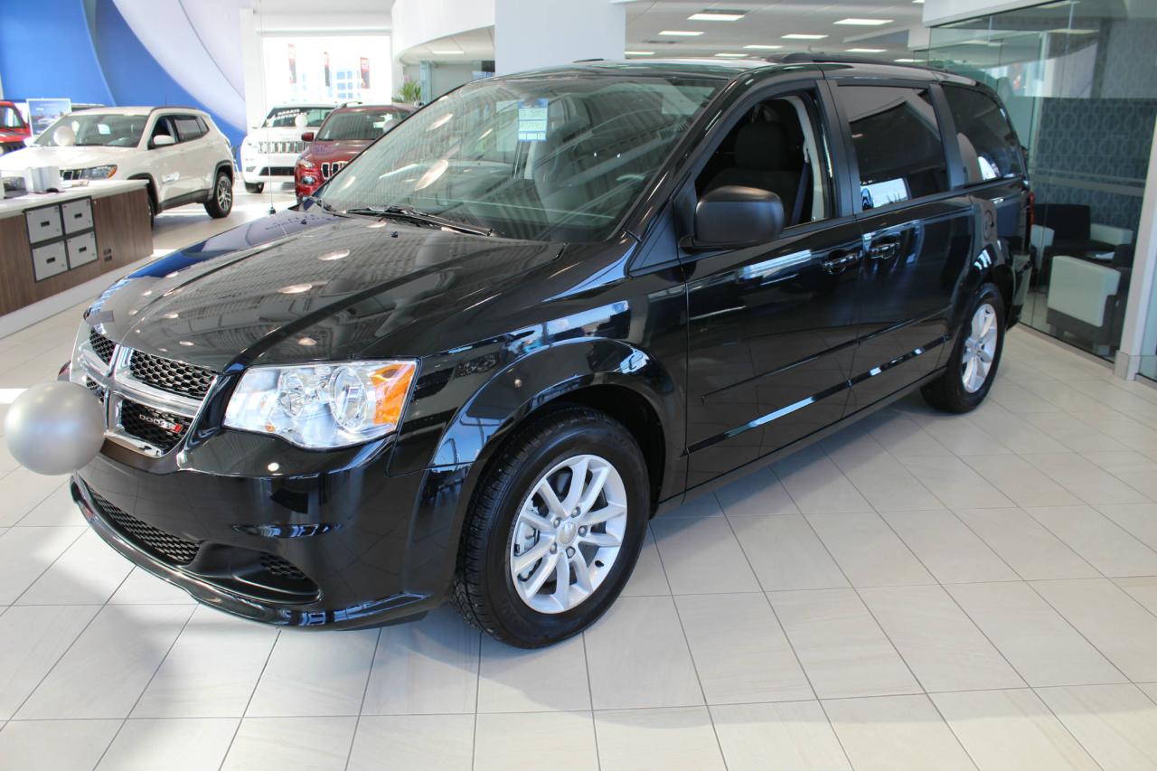 Used 2017 Dodge Grand Caravan Sxt Max for sale in Laval, QC