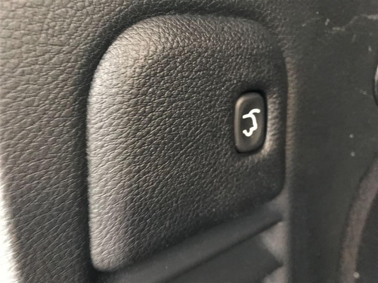 663537