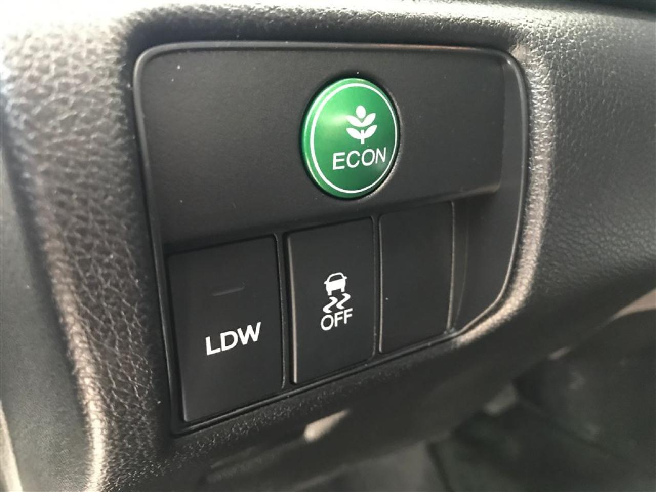 663555