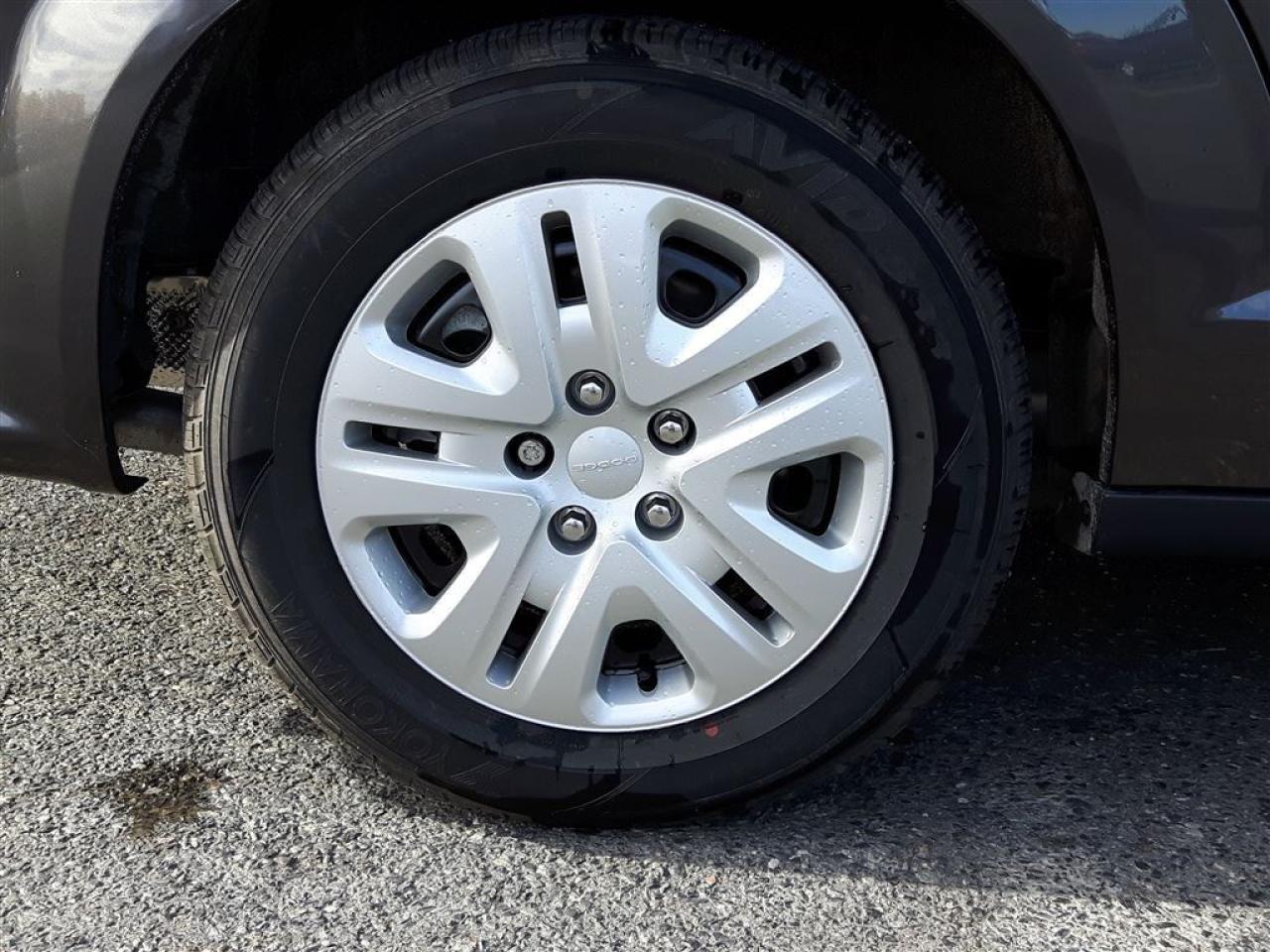 663562