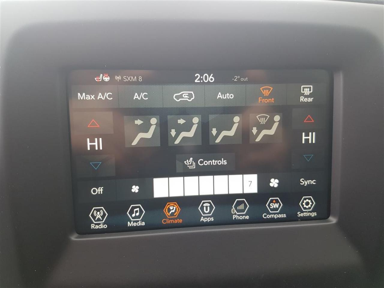 663565