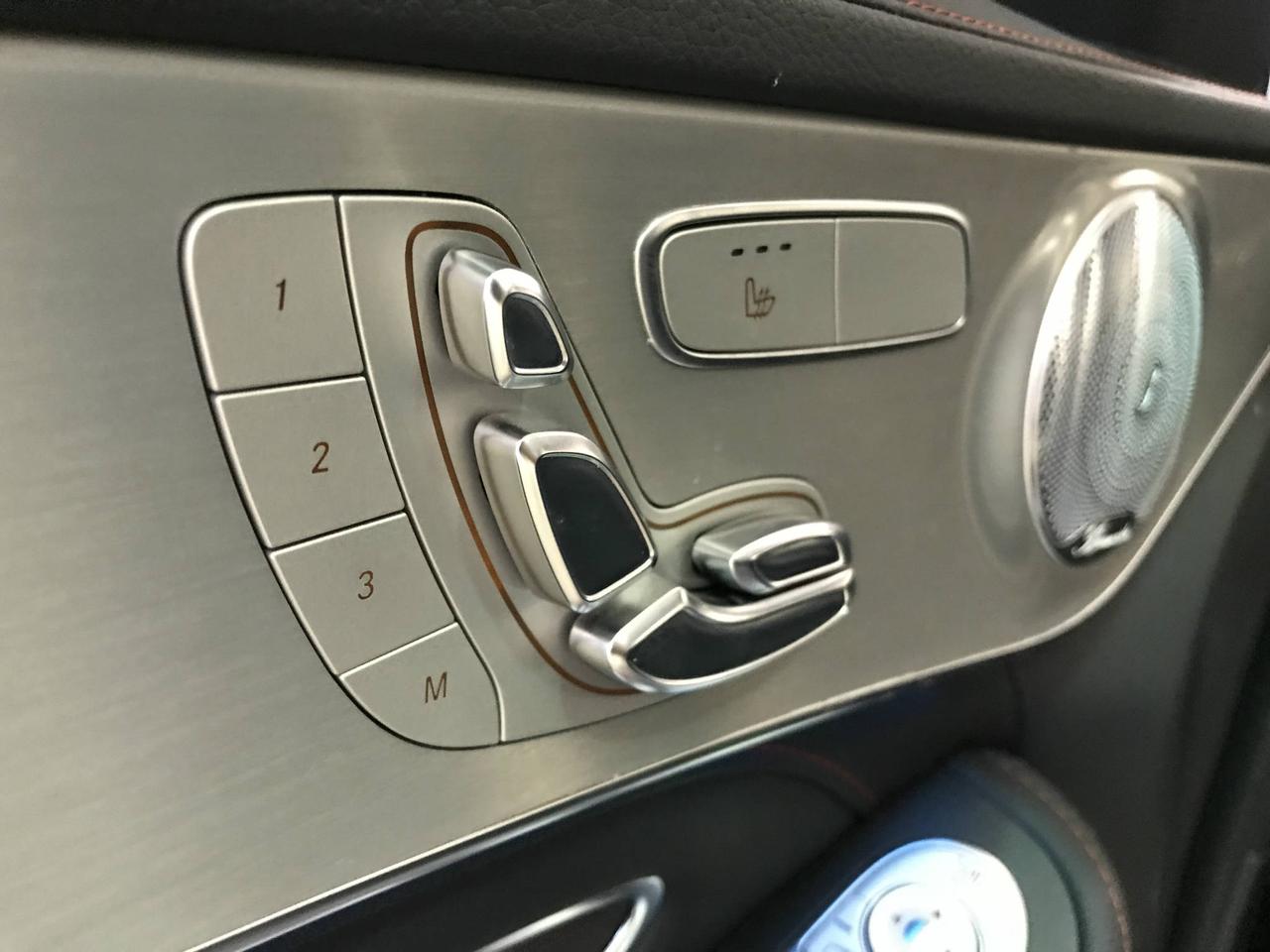 663578.11665575