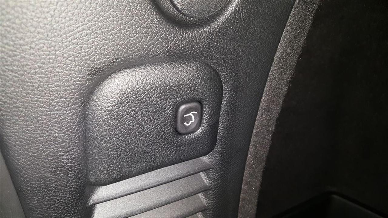 663587.11665680