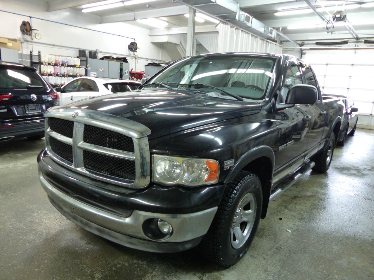 Used 2005 Dodge Ram 1500 V8 5.7L Hémi  + CABINE QUAD + AUTO + AWD for sale in Rivière-Du-Loup, QC