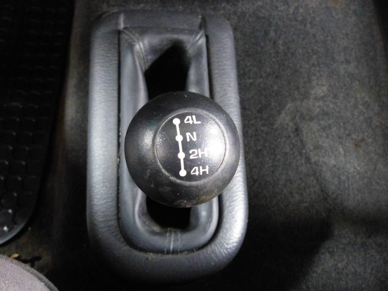 663595