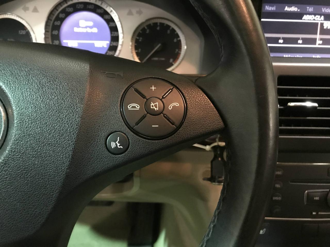 663598