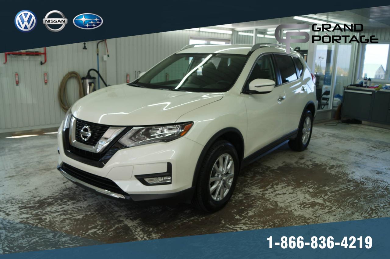 Used 2017 Nissan Rogue SV 2.5L + AWD + AUTO + MAGS + CAMÉRA + A for sale in Rivière-Du-Loup, QC