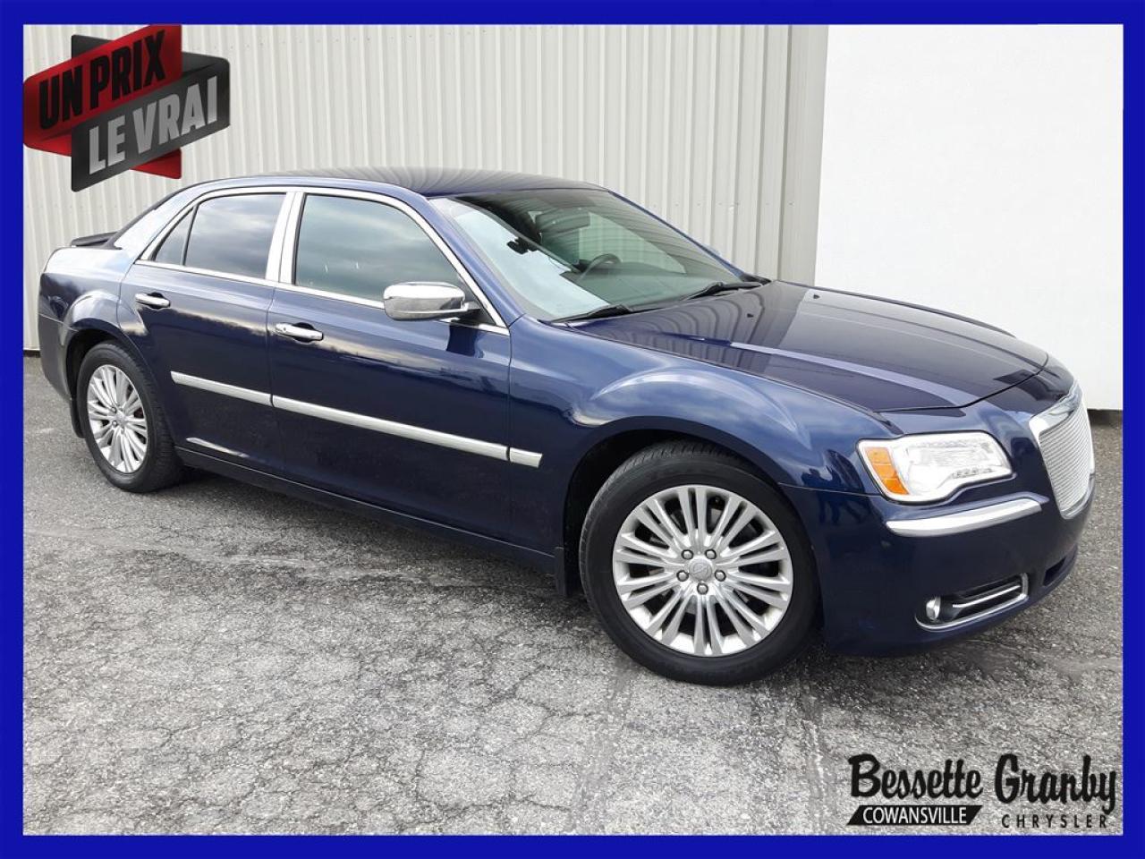 Used 2013 Chrysler 300 Awd, Cuir, Radio for sale in Granby, QC