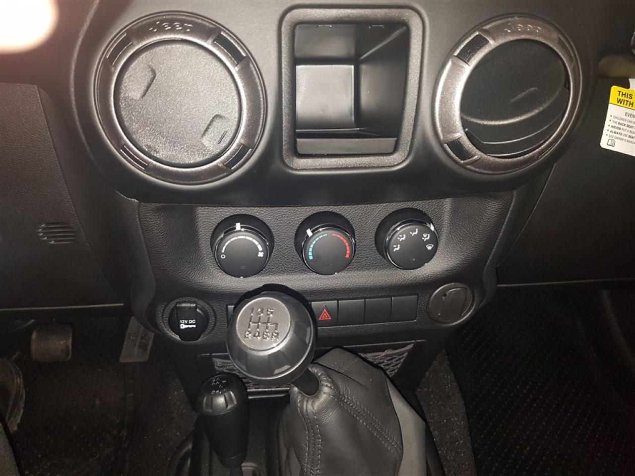 663632