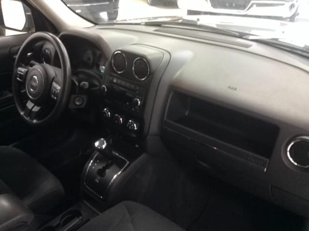 663641
